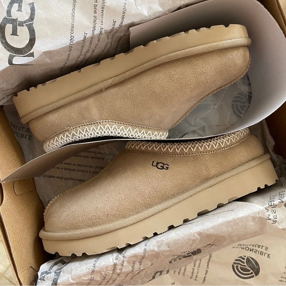 UGG Women’s Tasman Slipper Mustard Seed NWT - Picture 9 of 11